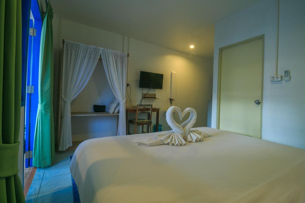 Frog House Bed & Breakfast (Adults Only) Patong Exteriér fotografie