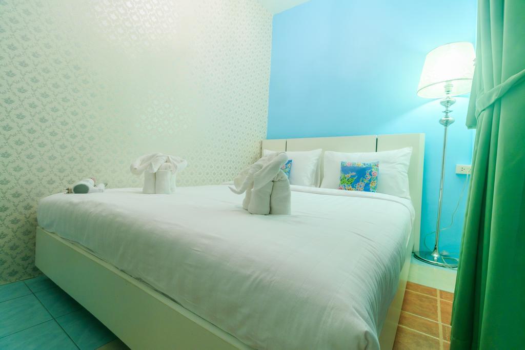 Frog House Bed & Breakfast (Adults Only) Patong Exteriér fotografie