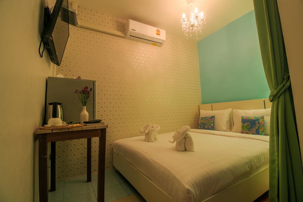 Frog House Bed & Breakfast (Adults Only) Patong Exteriér fotografie